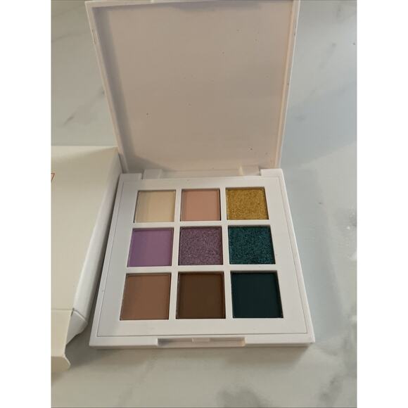Just Ximena "You Me And Miami" Eyeshadow Palette 0.19 Oz New In Box - Picture 2 of 4